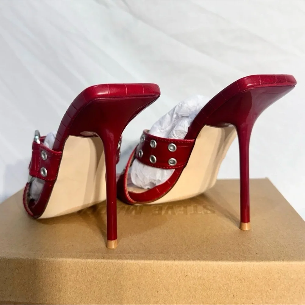 Steve Madden Inez Red Croc Grommet Buckle Women's‎ Heeled Sandals